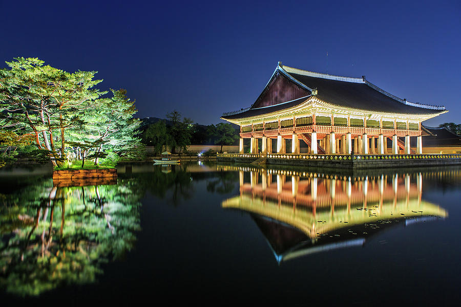 Gyeongbokgung Palace Photograph by Sungjin Kim
