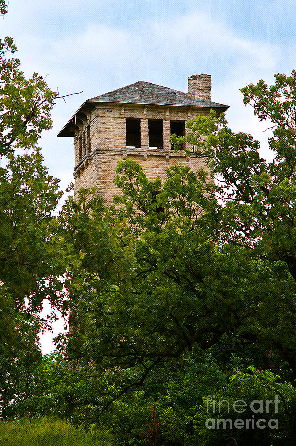 Castle Photograph - Ha Ha Tonka Water Tower by Cindy Tiefenbrunn