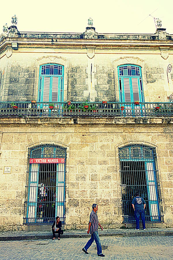 Habana Scene Photograph by Valentino Visentini