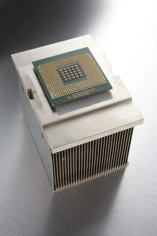Device Photograph - Hafnium-based Cpu And Heat Sink by Science Photo Library