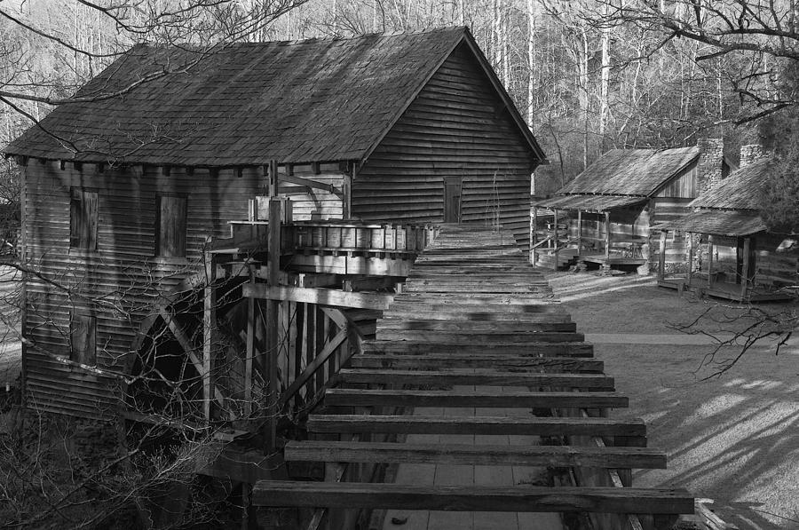 Old Mill Photograph - Hagood Mill by Jerry Mann