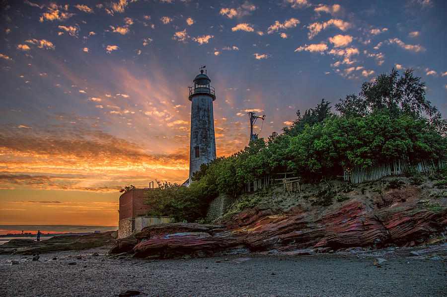 Hale Lighthouse at sunset Photograph by Brian Tarr
