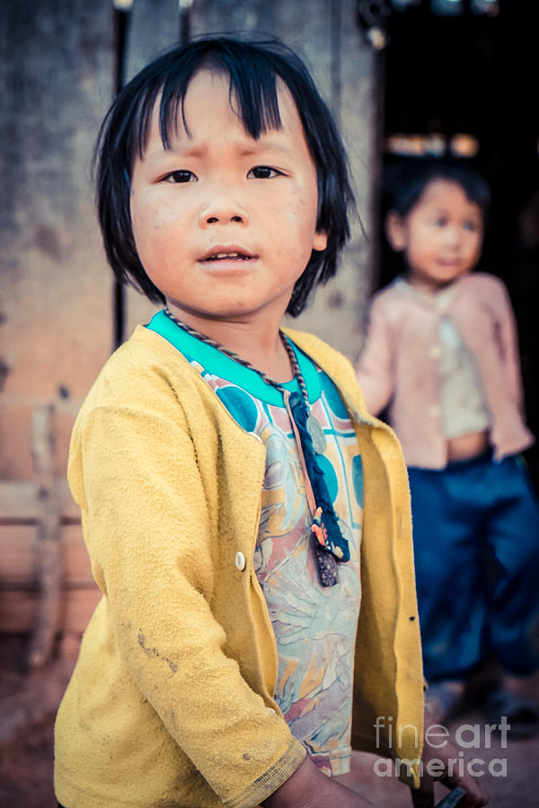 Portrait Photograph - Hamong little child by Sabino Parente