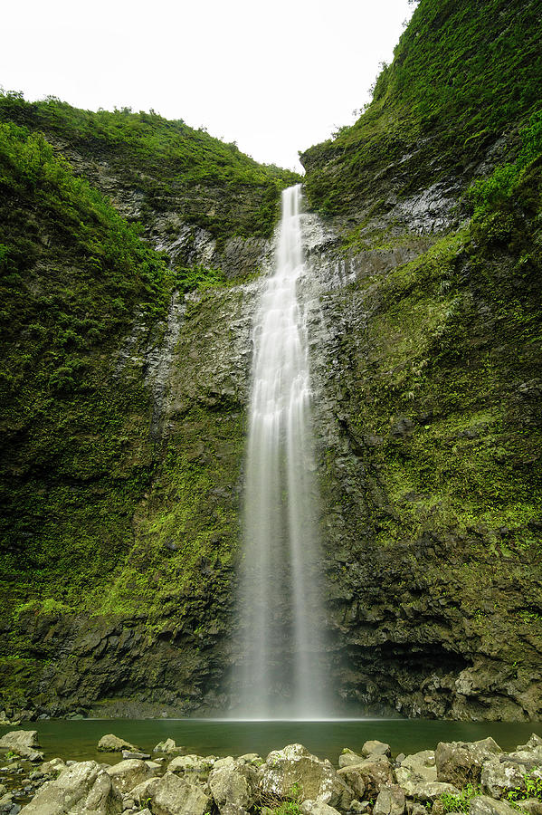 Hanakapiai Falls Photograph by Photo By Ramón M. Covelo