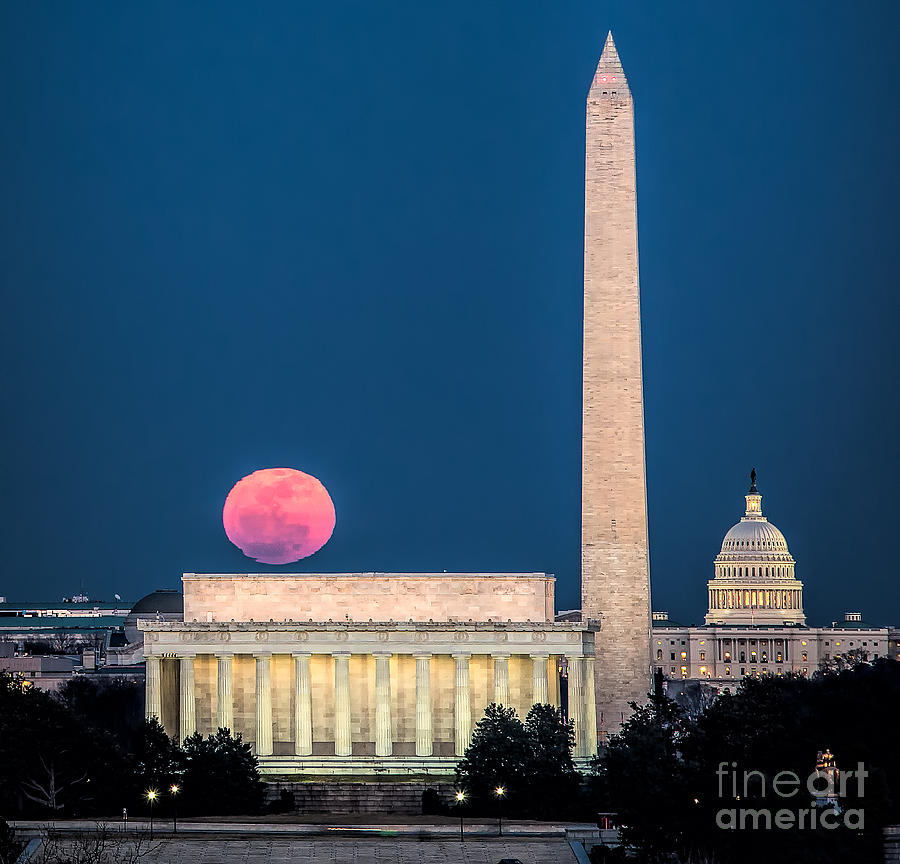 Harvest moon over Lincoln Memorial Photograph by Izet Kapetanovic