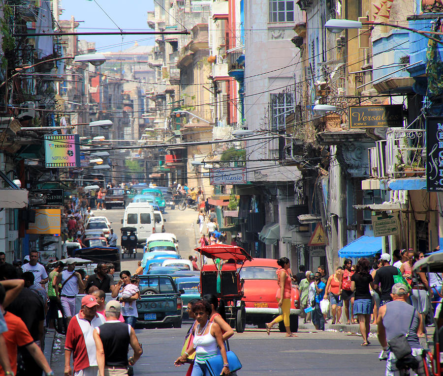 Havana 17 Photograph by Andrew Fare