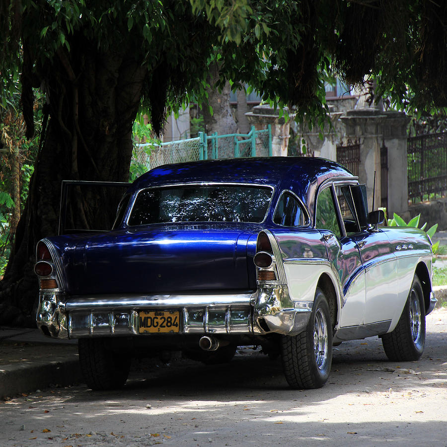 Havana 43 Photograph by Andrew Fare