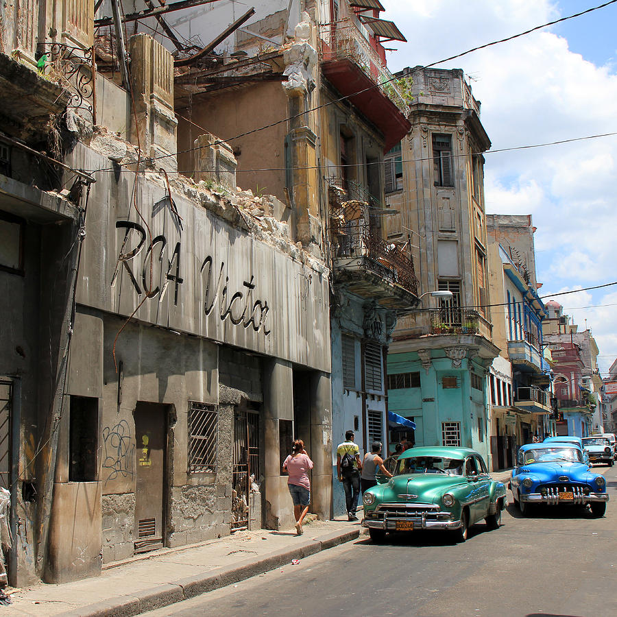 Havana 9 Photograph by Andrew Fare
