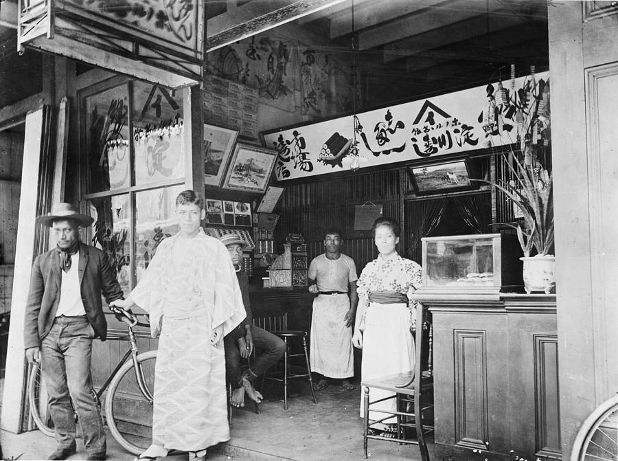 Hawaii Japanese Store Photograph by Granger
