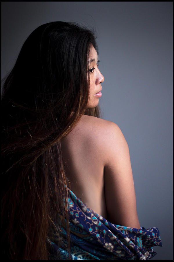 Portrait Photograph - Hawaiian girl by Emily Wilson