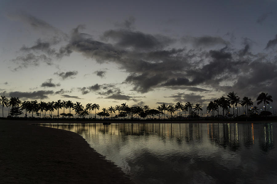 Hawaiian Twilight - Dreaming of Warm Tropical Evenings Photograph by Georgia Mizuleva