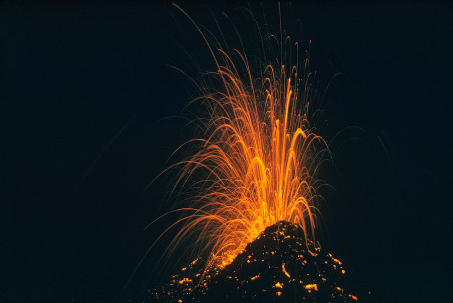 Hawaiian Volcano Photograph by Arthur Roy