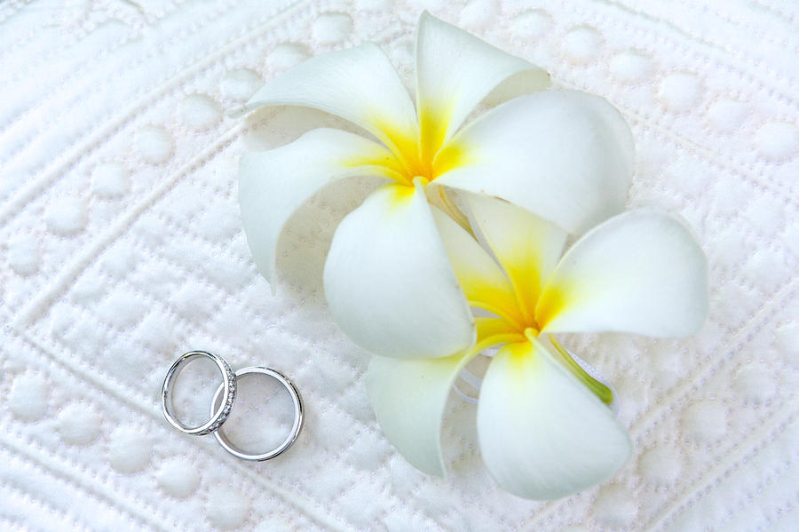 Flower Photograph - Hawaiian wedding by Ivan SABO