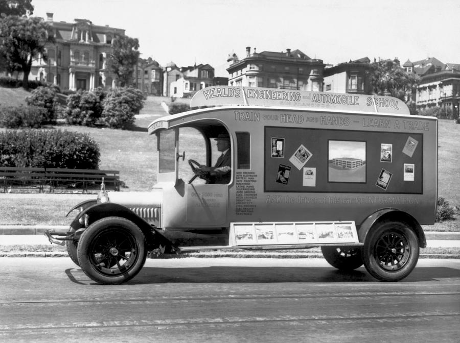 Healds Automobile School Photograph by Underwood Archives