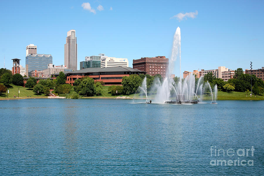 Heartland Of America Park Fountain Omaha Ne Photograph by Bill Cobb