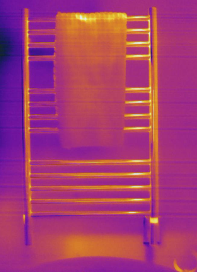 Heated Towel Rack, Thermogram Photograph by Science Stock Photography
