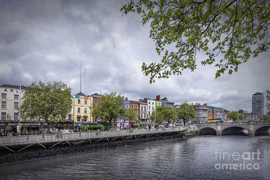Hello Dublin Photograph by Evelina Kremsdorf