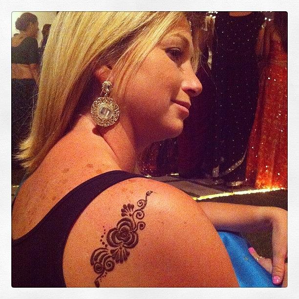 Tattoo Photograph - #henna #tattoo #dubai by Gauher Peerji