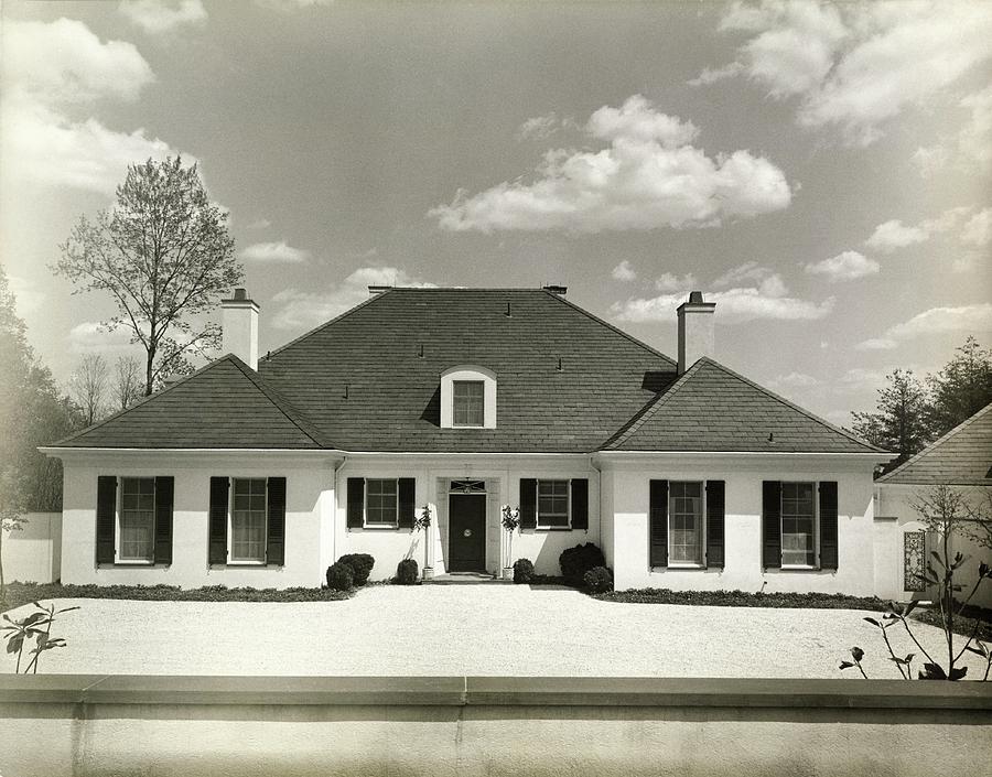 Herbert W Klotz House In Mclean Photograph by Tom Leonard