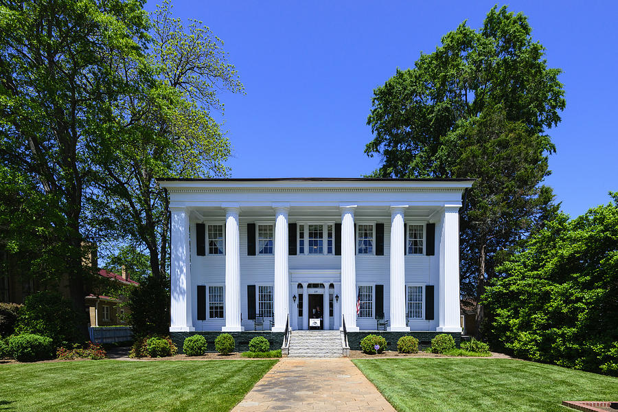 https://images.fineartamerica.com/images-medium-large-5/heritage-hall-in-madison-georgia-steve-samples.jpg