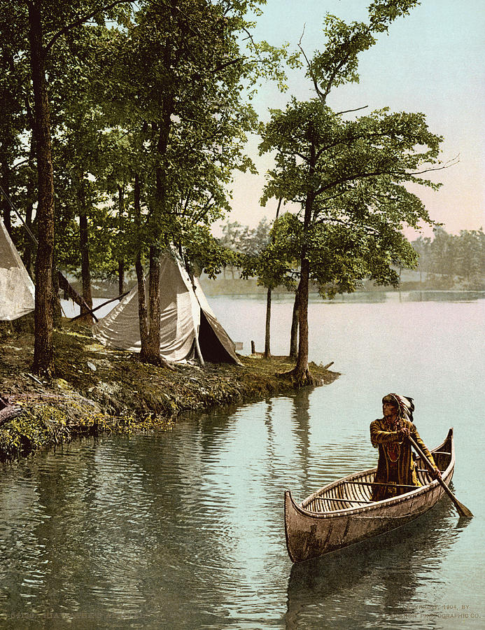 Hiawatha Arrives Photograph by Underwood Archives