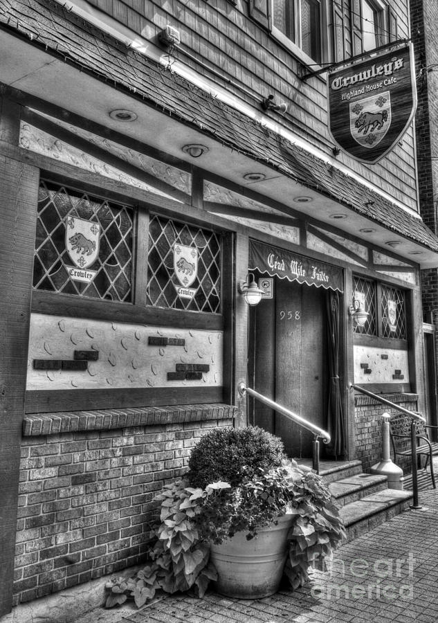 Cincinnati Photograph - Highland House Cafe BW by Mel Steinhauer