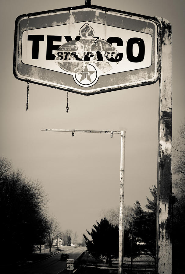 Highway 41 Texaco Photograph by Off The Beaten Path Photography - Andrew Alexander