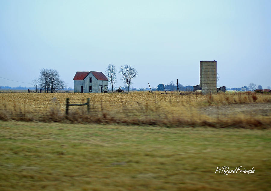 Highway Barn Photograph by PJQandFriends Photography