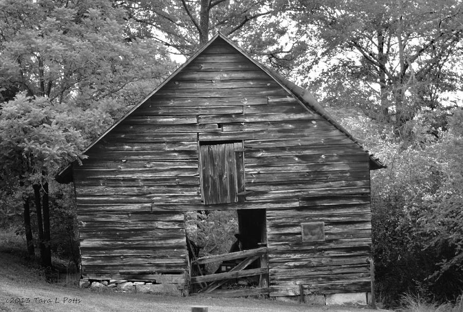 Hillside Barn Photograph by Tara Potts - Fine Art America