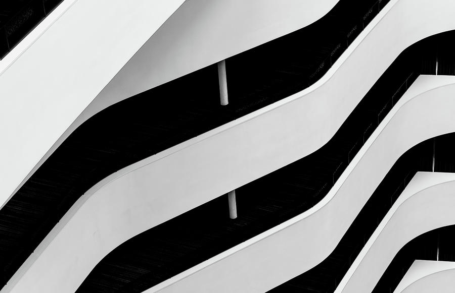 Abstract Photograph - Hilton Lines-1 by Henk Van Maastricht