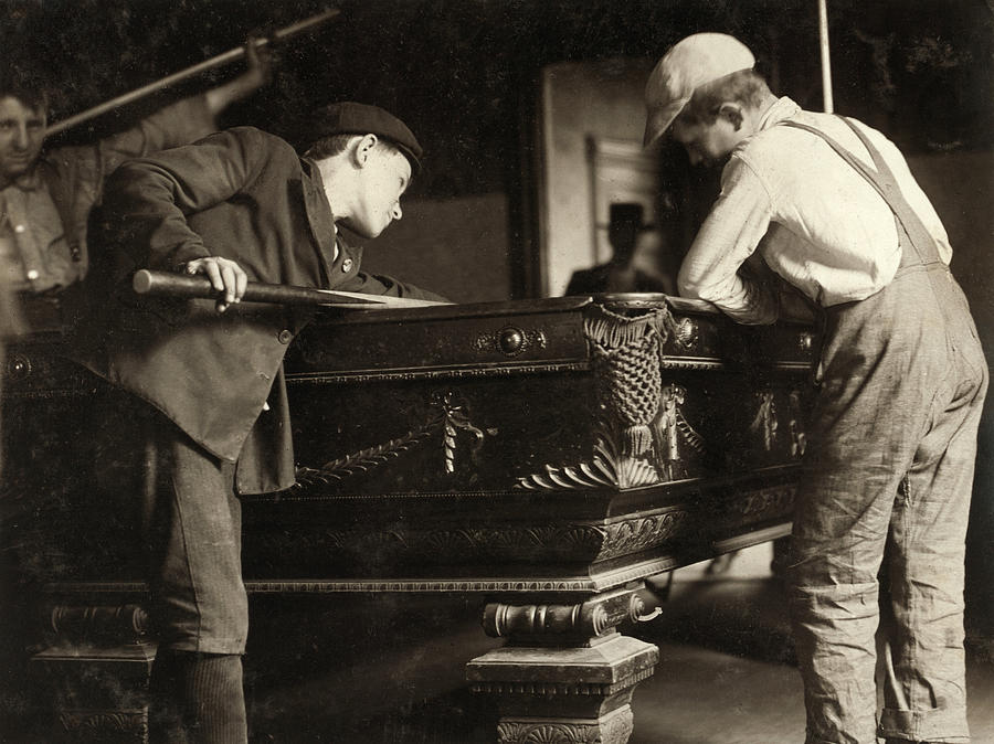 Hine Billiards, 1910 Photograph by Granger