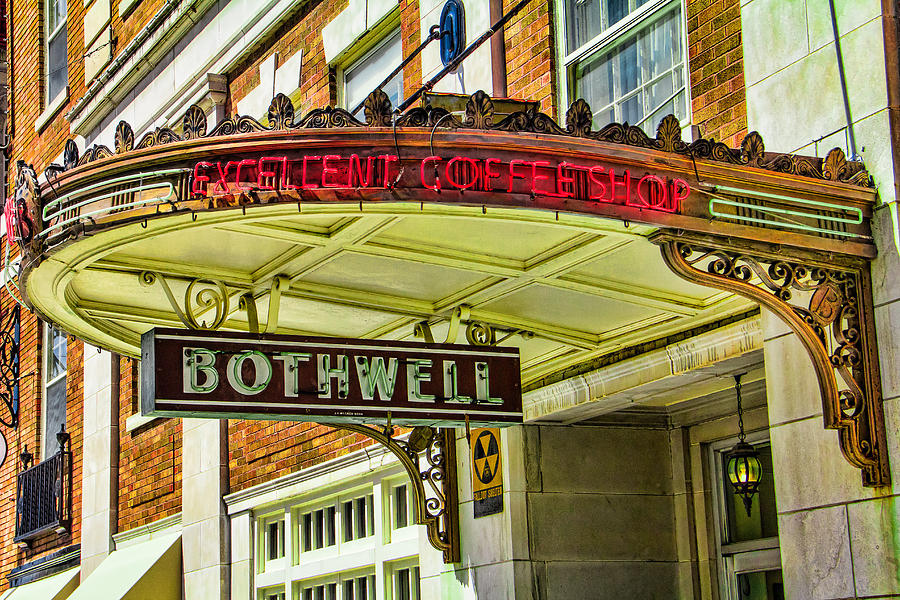 Historic Hotel Bothwell Photograph by Steven Bateson