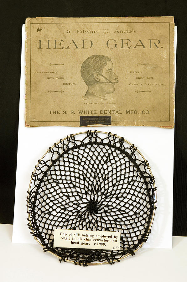 Device Photograph - Historical Orthodontic Head Gear by Mark Thomas/science Photo Library