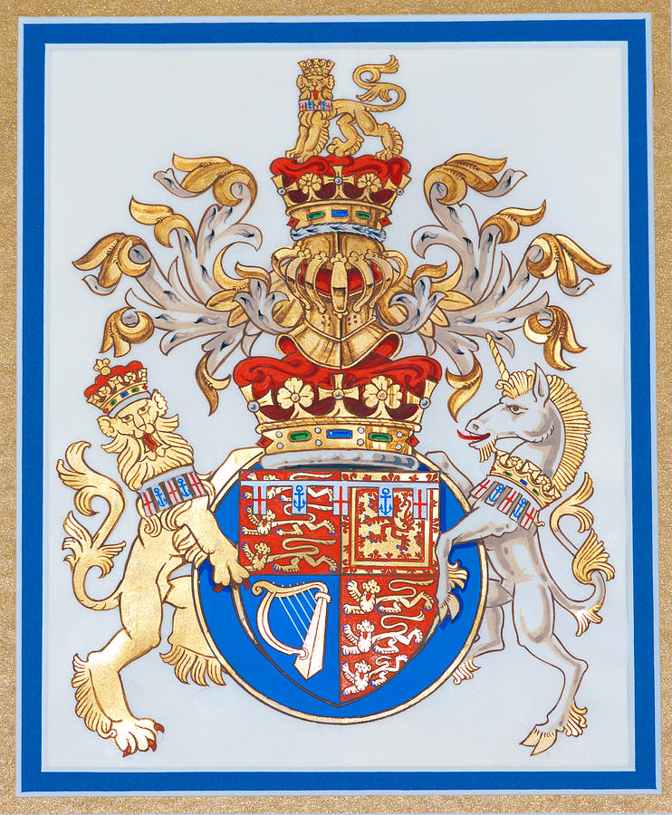 Hm Queen Elezibeth II Royal Coat Of Arms Painting by Andrew Stewart ...