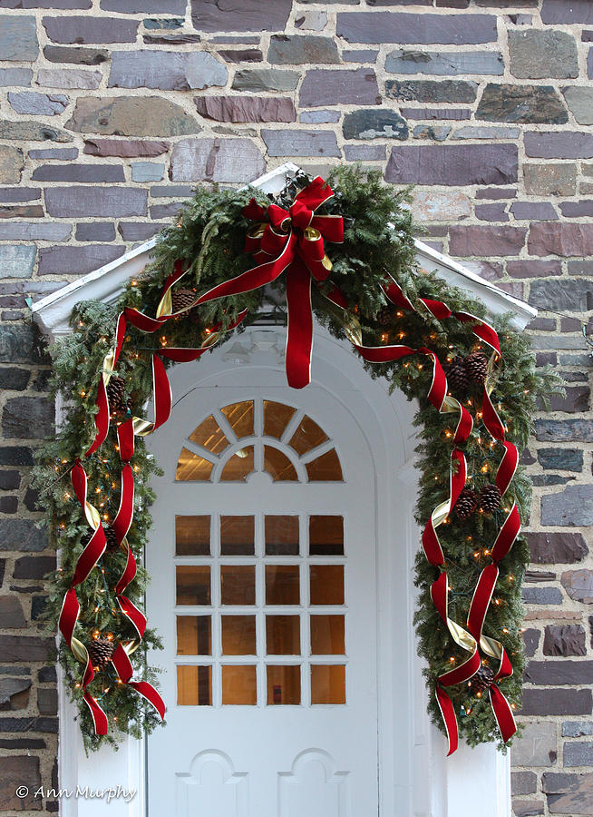 Holiday Door Wreath Photograph by Ann Murphy