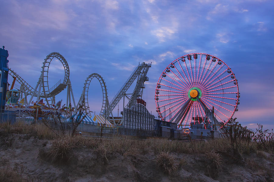 Holiday Ferris Wheel Photograph by Tom Singleton
