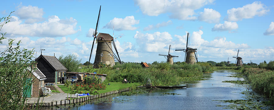 Holland, Kinderdijk Photograph by Hiroshi Higuchi