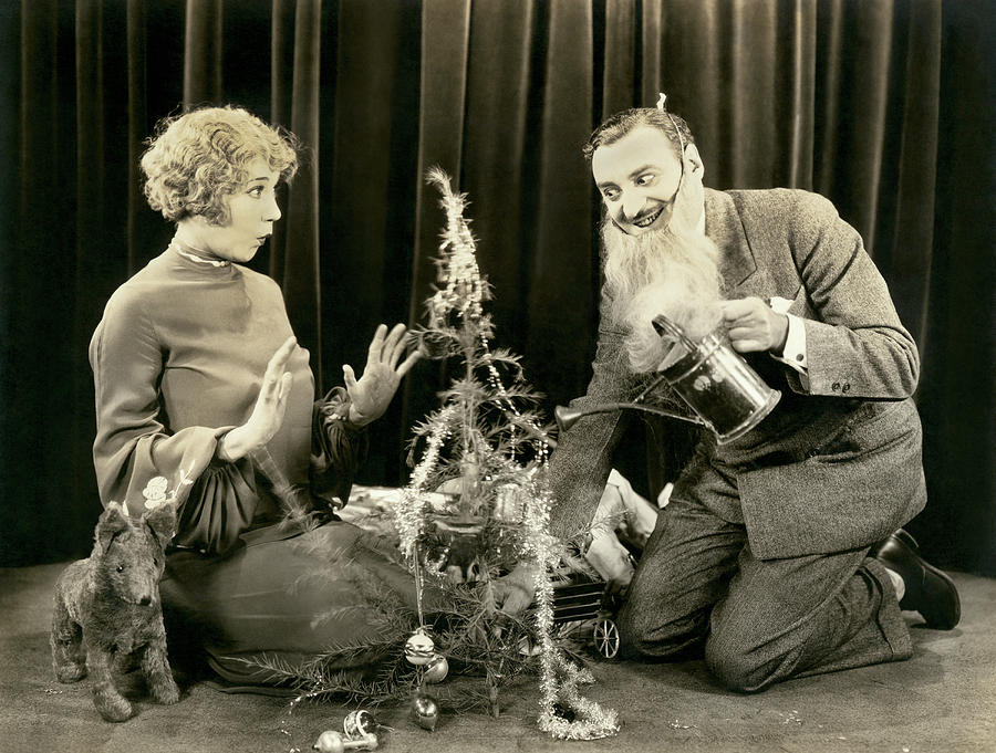 Hollywood Christmas Tree Humor Photograph by Underwood Archives