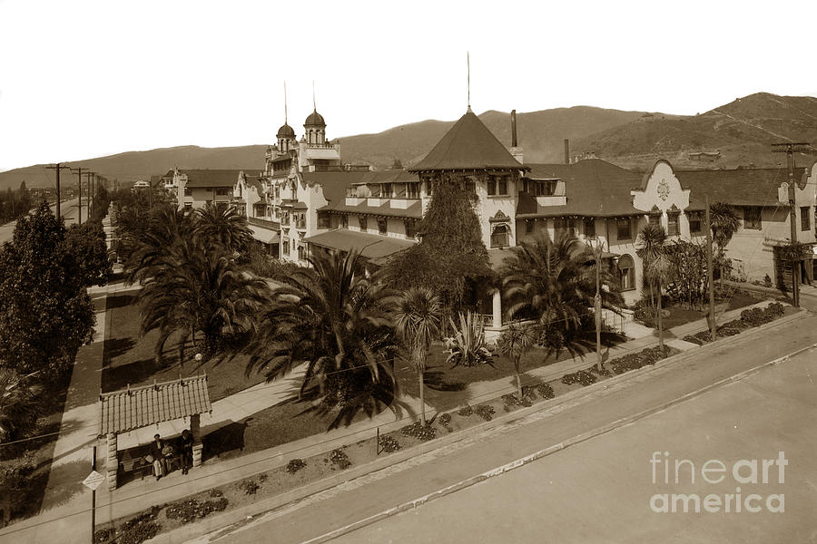 Vintage Photograph - Hollywood Hotel California circa 1908 by Monterey County Historical Society