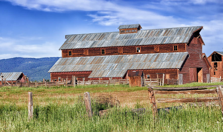 Homers barn Photograph by Kathleen Bishop