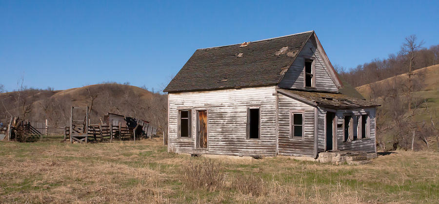 Abandoned Farm Photograph - Homestead by Wayne Vedvig