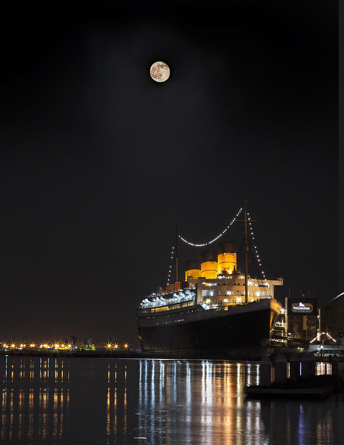 Honey Moon Reflects with the Queen By Denise Dube Photograph by Denise Dube