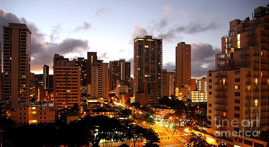 Honolulu at Dawn Photograph by Elizabeth Winter