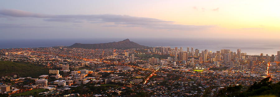 Honolulu Vista at Dusk Photograph by Saya Studios