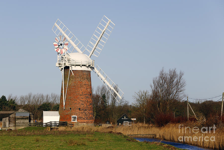 Horsey Mill wind pump in Norfolk Photograph by Paul Cowan