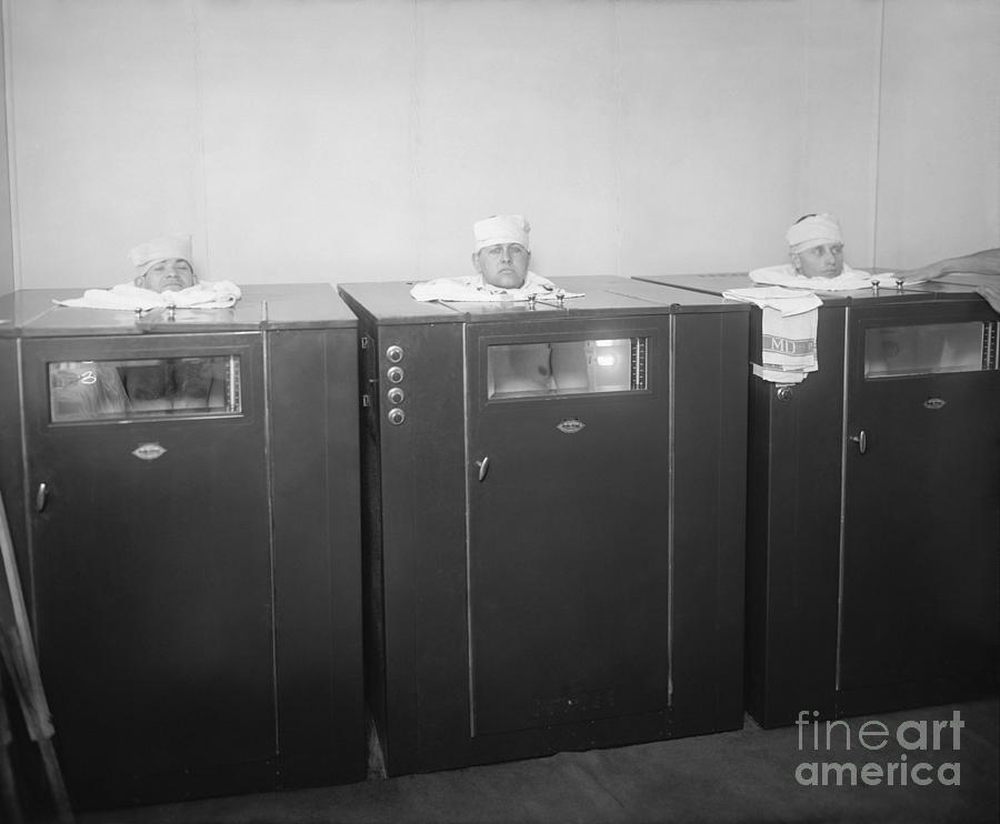 Hospital Heat Lamp Cabinets, 1920s Photograph by Library Of Congress