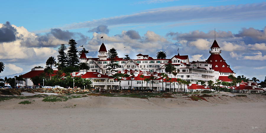 Hotel Del Coronado - The Ultimate Sandcastle Photograph by Russ Harris