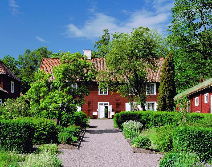 Garden Photograph - House Of Carl Linnaeus by Bjorn Svensson/science Photo Library