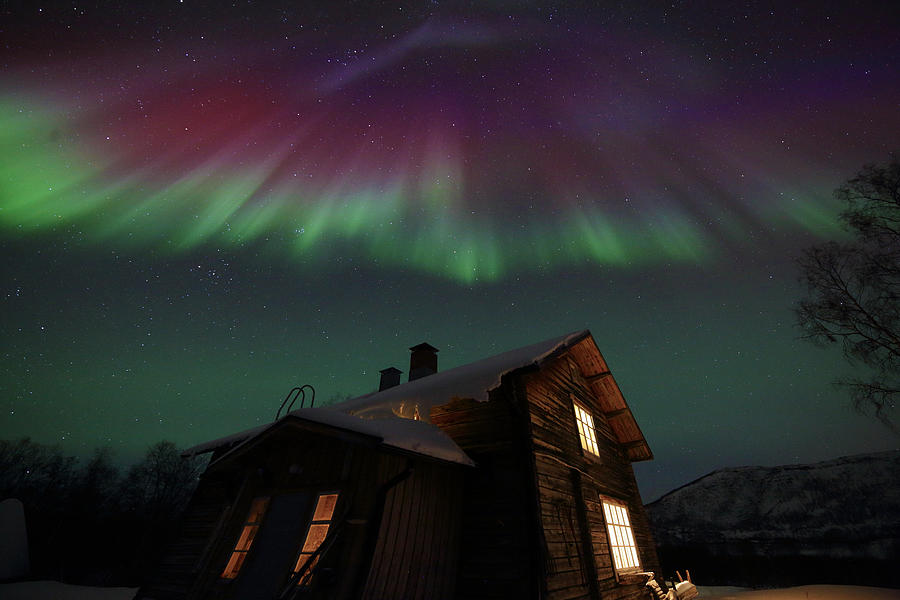 House under the Northern Lights Photograph by Pekka Sammallahti