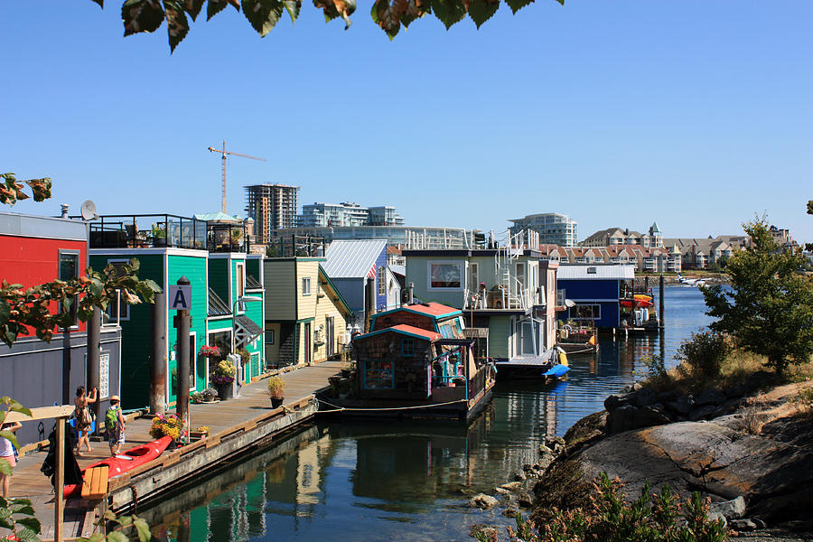 Houseboats Photograph by Gerry Bates